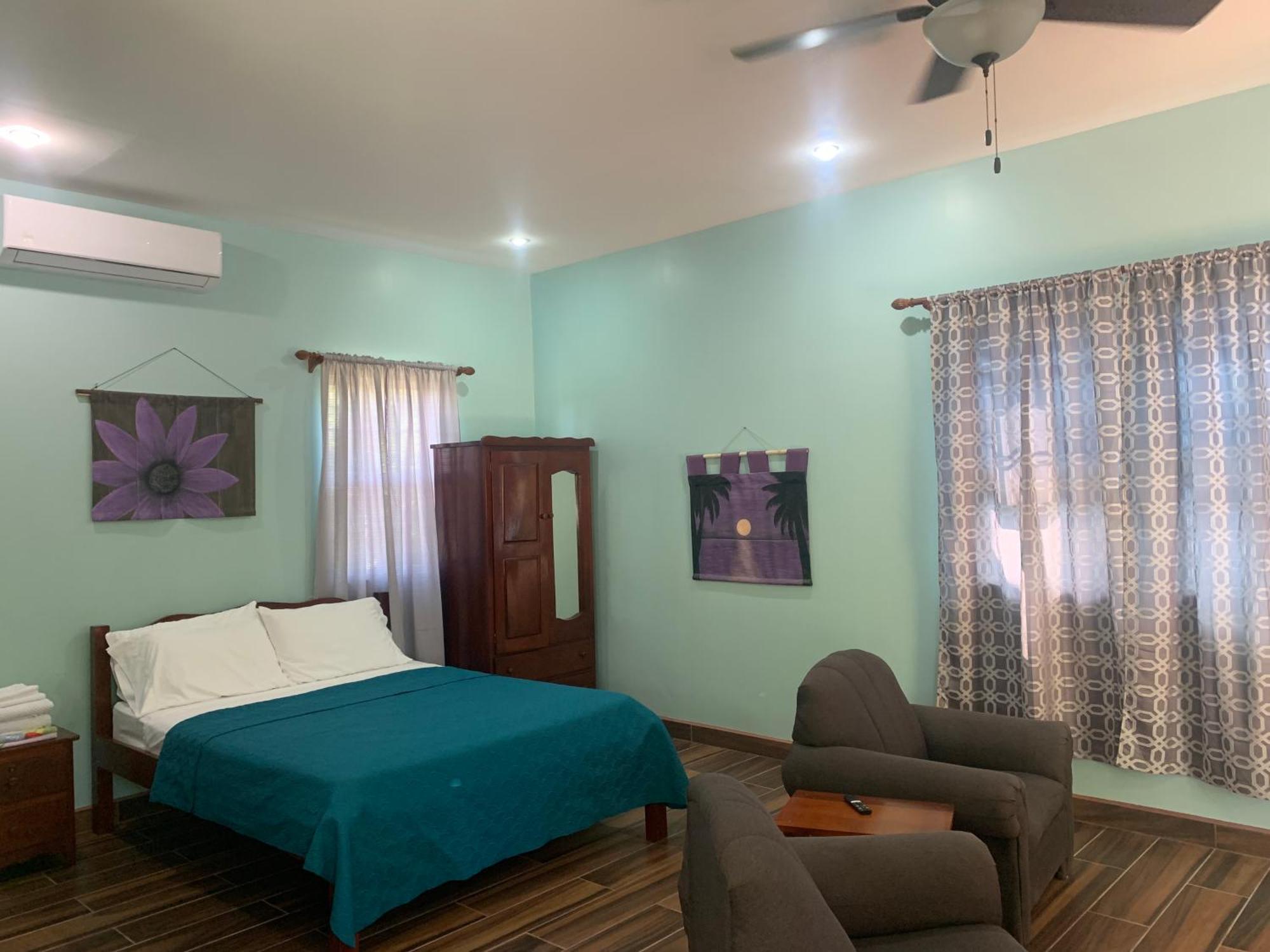 Lily Pad II Hotel Caye Caulker Buitenkant foto